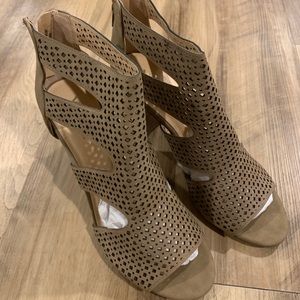 Xoxo love these shoes on you!!